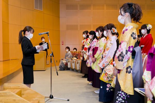 在校生送辞…在校生は一人だけの出席でしたが、しっかりとお祝いを言えました