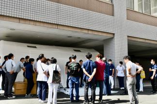 約3分で除染テントが立ち上がりました