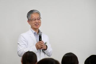 講師を務めた保健管理センターの安川秀雄先生