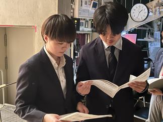 直前まで司会台本をチェック