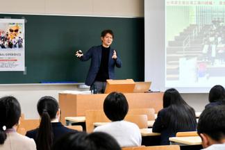 各学部による模擬授業の様子