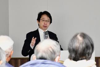 講義を担当した野村政壽病院長