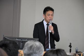 がん診療と外科手術の最前線ついて講演する藤田文彦教授