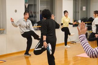 徐々にハードな動きに挑戦していきました