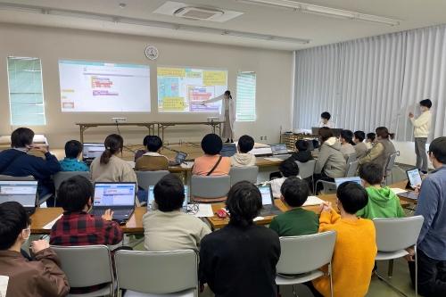 学生サークルteam.csvがうきは市でIT起業家マインド育成支援のためのコンピュータサイエンス講座を開催