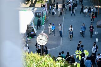 多くの来場者でにぎわう会場