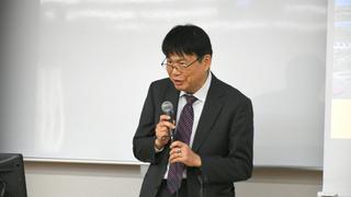 iPS研究の世界的第一人者・岡野栄之教授を招き特別講義