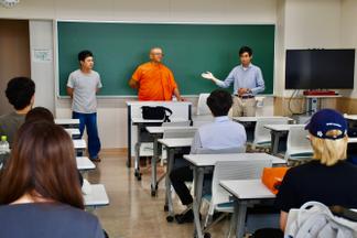 海外研修に参加する予定の学生たちとの交流会