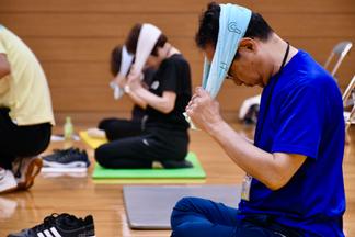 タオルを使ったストレッチ