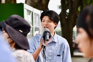 学生スタッフが担当したキャンパスツアー