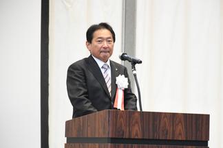 年頭のことばを述べる原口新五市長