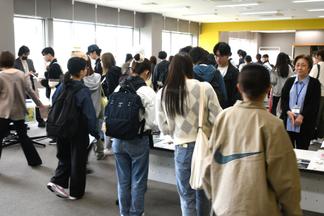 地域連携センター「つながるめ」にて開催