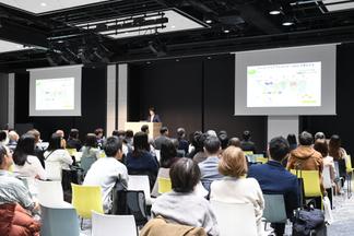 久留米大学病院　野村病院長による講演の様子