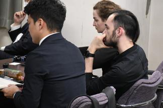 講演を聞くウクライナからの研修生