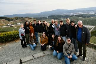 カナダから15名の学生と2名の引率教員を迎えました