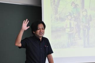 学生に熱く語る中島代表