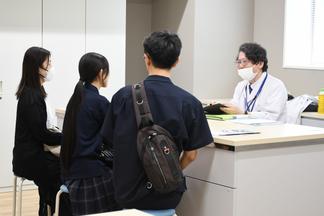 教員にきいてみようのコーナー