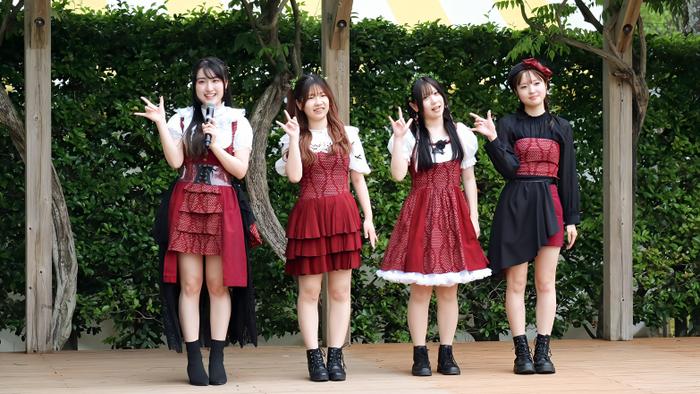 「絣藍ドル・あいくる」が新メンバーで絣のPR活動をスタート