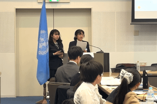 カタール大使として発言する吉田さん、寳地さん