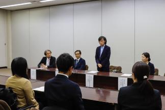 これまでの活動について説明
