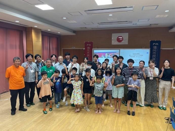 講座を終えてみんなで集合写真
