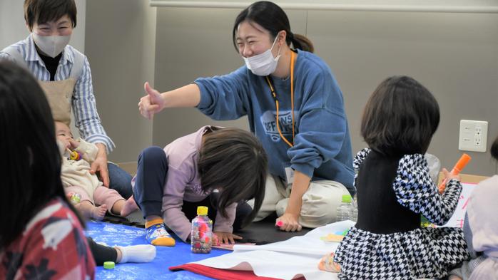 子育て支援講座：諫山ゼミ学生が提案する親子遊びの楽しみ