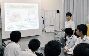 明善高等学校生が分子生命科学研究所で体験学習