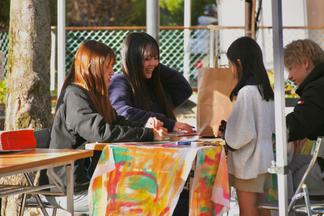 落ち葉のはり絵アート