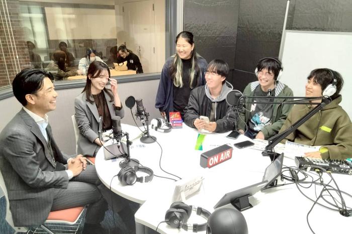 学生が番組制作！企業と大学生の新しいかかわり方を提案するラジオ番組『くるメディアプロジェクト・昼ラジ』を公開収録【情報社会学科】