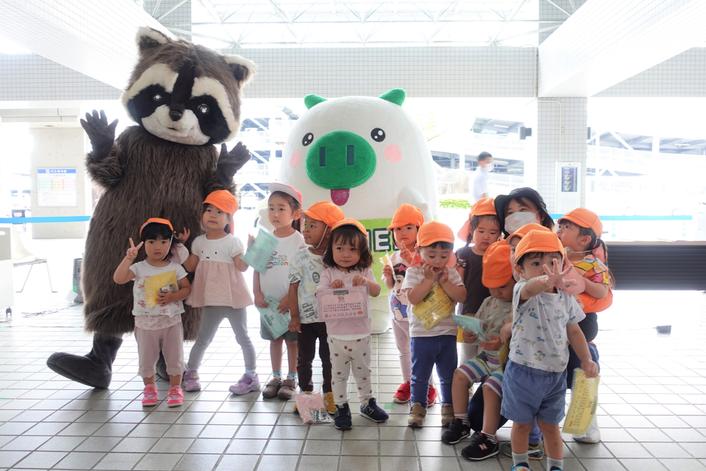今回は「てあらいぐま」と福岡県環境部の広報部長「エコトン」が一緒に感染対策に取り組み、キャンペーンを盛り上げてくれました