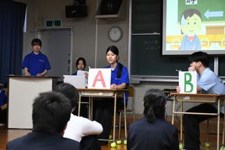 大好きなA子さんをじっと見つめるB太さん