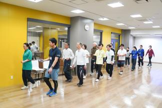 ウォーキングからスタート