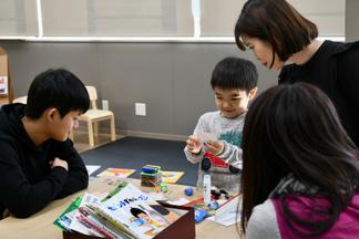 世界に1つしかないオリジナル栞をつくるよ