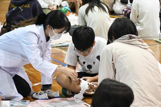 看護学科生もお手伝い