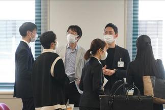 懇談会の様子