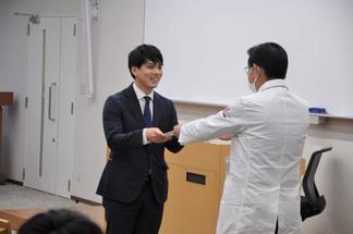 最優秀賞と質問賞に輝いた力武 純二郎さん
