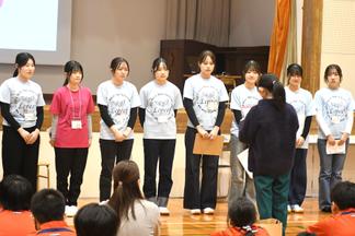 生徒代表から感謝の言葉が述べられました