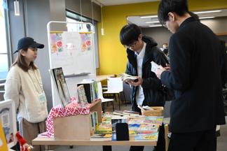 恒例の一箱古本市