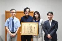 卒業生が代表の環境保全団体が大臣表彰を受賞し表敬訪問しました