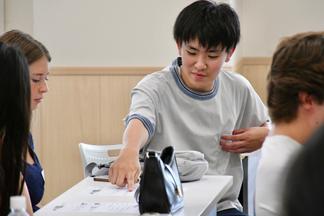 授業をサポートする学生
