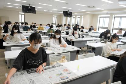 西日本新聞社との連携による「まわしよみ新聞」がスタート 