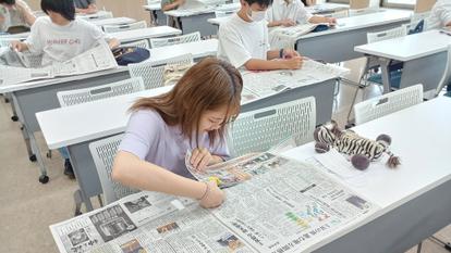 西日本新聞社との連携授業「まわしよみ新聞」