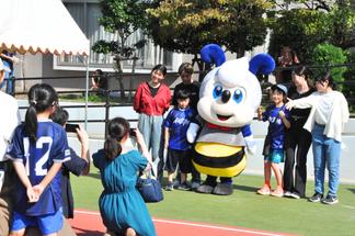アビスパ福岡のスビーくんも会場を盛り上げました