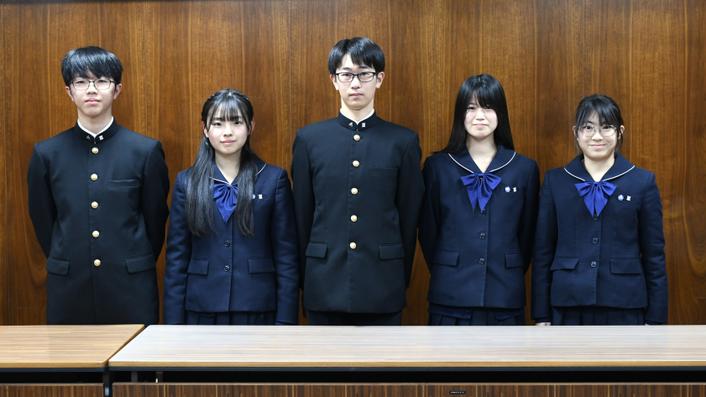 （左より）溝添さん、加藤さん、伊藤さん、井筒さん、湧田さん