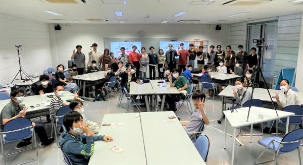 本学team.csvのメンバーと琉球大学教育学部の学生が協力して講座を実施