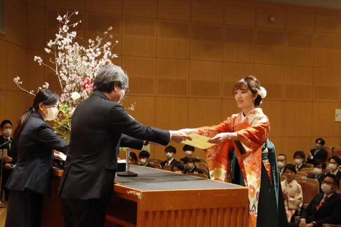 令和4年度医学部医学科学位記授与式を挙行