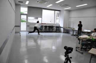 実際の投球を撮影し、投球スピードを割り出します
