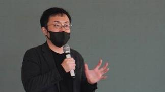 講演する近藤氏