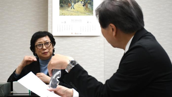 久留米大学北京教育交流センターが26年の歴史に幕　王橋代表へ感謝状を贈呈