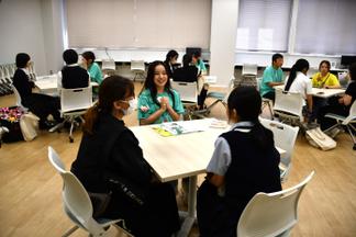 教員と学生による面談の様子